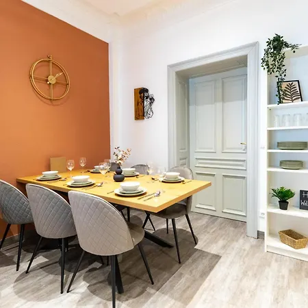 Familienfreundliche Stadt-oase Mit Arbeitsplatz - Bahnhofsnah, 2 Schlafzimmer, 76qm & Gratis Kaffee- Und Teeangebot